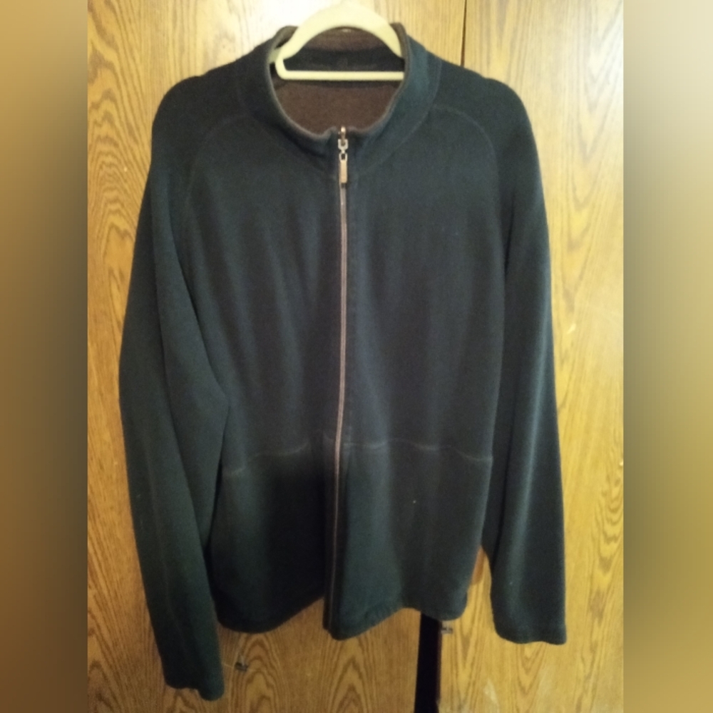 Tommy Bahama XXL reversible brown and black sweatshirt